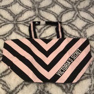 ⚜️Victoria Secret pink and black striped tote